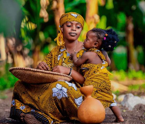 A mother and her young child in a community where DOGO operates.